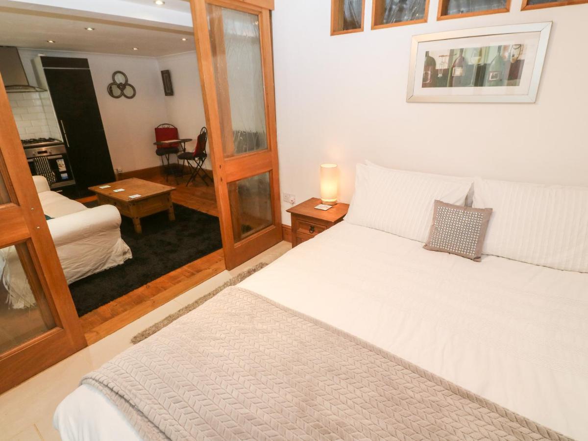 Maia House Appartamento Penryn Esterno foto